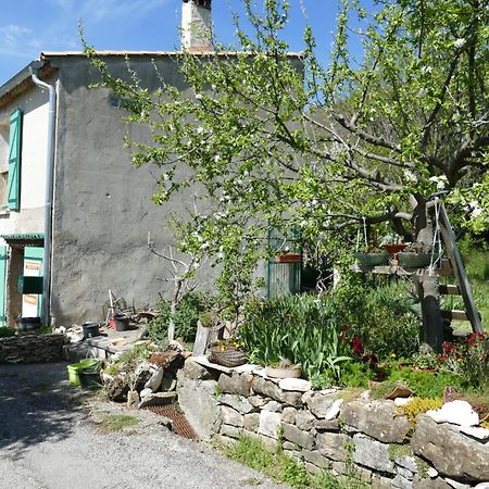 Les Bois Rouges Bed & Breakfast La Rochegiron ภายนอก รูปภาพ